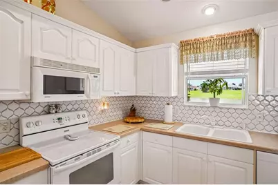 917 Eastmont Court, The Villages, FL 32162 - Photo 17