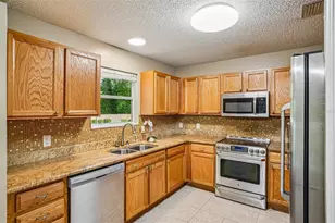 108 Cherry Blossom Ln, Lady Lake, FL 32159 - Photo 15
