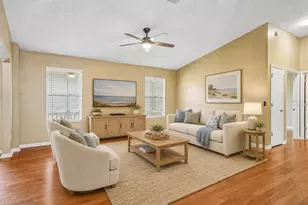 108 Cherry Blossom Ln, Lady Lake, FL 32159 - Photo 9