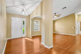108 Cherry Blossom Ln, Lady Lake, FL 32159 - Photo 7