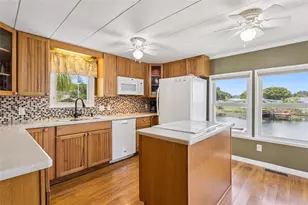 30127 Green Bay Dr, Tavares, FL 32778 - Photo 11