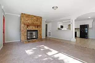 1361 Peters Dr, Leesburg, FL 34748 - Photo 5
