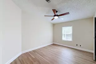 1676 Elkhart Cir, Tavares, FL 32778 - Photo 27