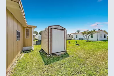 1676 Elkhart Circle, Tavares, FL 32778 - Photo 39