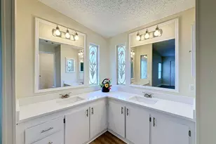 1676 Elkhart Cir, Tavares, FL 32778 - Photo 23