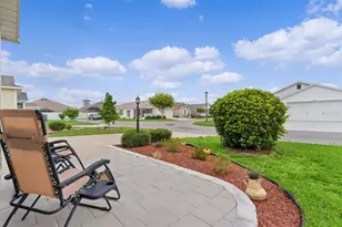 1352 Mary Beth Ln, The Villages, FL 32163 - Photo 5