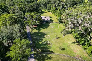 6820 Tuscawilla Dr, Leesburg, FL 34748 - Photo 23