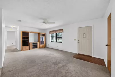 610 Fourth Avenue, Lady Lake, FL 32159 - Photo 3