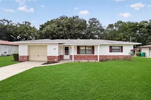 610 4th Ave, Lady Lake, FL 32159 - Photo 1
