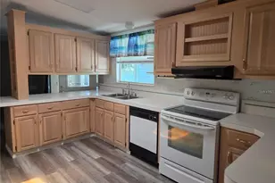 3224 Manatee Rd, Tavares, FL 32778 - Photo 15