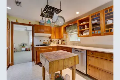 314 N York Street, Bushnell, FL 33513 - Photo 9