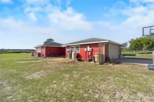 15525 Villa City Rd, Groveland, FL 34736 - Photo 3