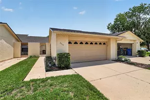 2214 Cypress Cove Dr, Tavares, FL 32778 - Photo 3