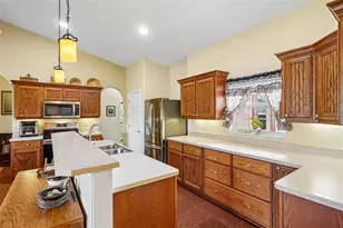 81 Fairway Cir, Umatilla, FL 32784 - Photo 13