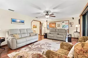 38700 Lakeview Dr, Lady Lake, FL 32159 - Photo 25