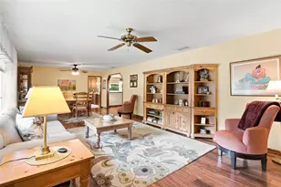 38700 Lakeview Dr, Lady Lake, FL 32159 - Photo 17