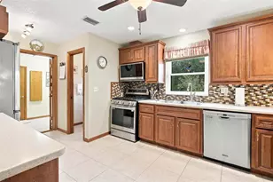 38700 Lakeview Dr, Lady Lake, FL 32159 - Photo 27