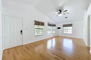 25121 Algonquin Ave, Sorrento, FL 32776 - Photo 7