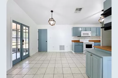25121 Algonquin Avenue, Sorrento, FL 32776 - Photo 13