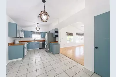 25121 Algonquin Avenue, Sorrento, FL 32776 - Photo 15