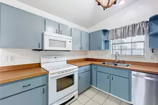 25121 Algonquin Ave, Sorrento, FL 32776 - Photo 19