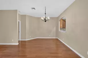 5809 Bounty Cir, Tavares, FL 32778 - Photo 11