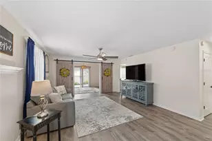7618 SE 171st Sun Valley Pl, The Villages, FL 32162 - Photo 13