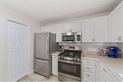 7618 SE 171st Sun Valley Place, The Villages, FL 32162 - Photo 9