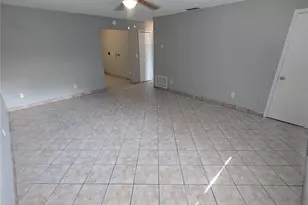 910 S Center St, Eustis, FL 32726 - Photo 9