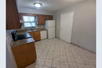 910 South Center Street #910, Eustis, FL 32726 - Photo 3
