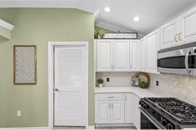 1527 Golden Ridge Drive, The Villages, FL 32162 - Photo 13