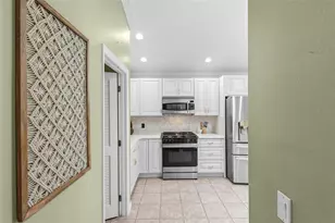 1527 Golden Ridge Dr, The Villages, FL 32162 - Photo 15