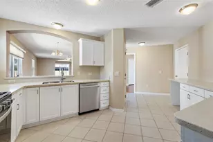 16869 SE 80th Bathurst Ct, The Villages, FL 32162 - Photo 3