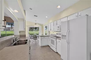 642 Timbercrest Dr, Leesburg, FL 34748 - Photo 13