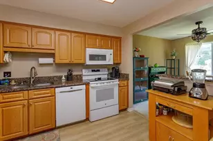 5301 White Cliff Ln, Orlando, FL 32812 - Photo 9