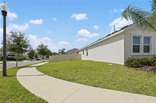 33571 Sky Blossom Cir, Leesburg, FL 34788 - Photo 9