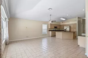 823 San Salvador Dr, The Villages, FL 32159 - Photo 9