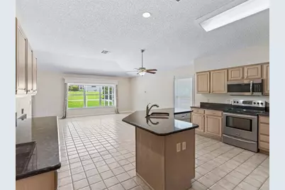 823 San Salvador Drive, The Villages, FL 32159 - Photo 15