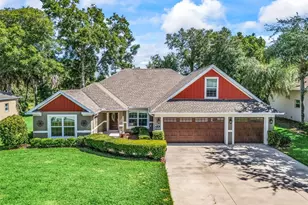 5331 Grove Mnr, Lady Lake, FL 32159 - Photo 1
