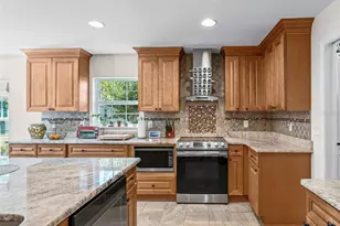 5331 Grove Mnr, Lady Lake, FL 32159 - Photo 11