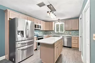 5118 Magnolia Terrace, Fruitland Park, FL 34731 - Photo 11