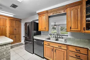 10303 SE Sunset Harbor Rd, Summerfield, FL 34491 - Photo 9