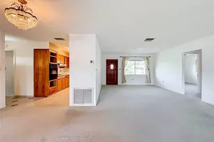 13225 Country Club Dr, Tavares, FL 32778 - Photo 15