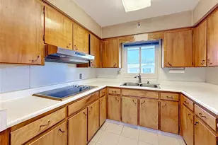 13225 Country Club Dr, Tavares, FL 32778 - Photo 19