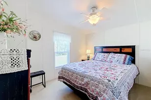 1660 Elkhart Cir, Tavares, FL 32778 - Photo 23
