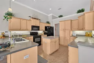 720 NW Snug Harbor Rd, Crystal River, FL 34428 - Photo 9