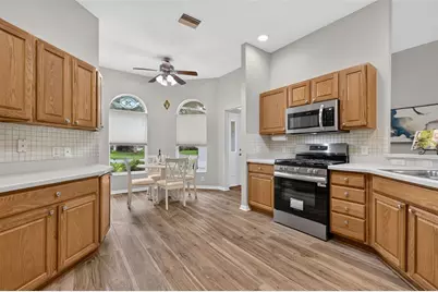 17101 SE 94th Berrien Court, The Villages, FL 32162 - Photo 11