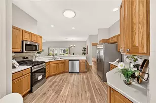 17101 SE 94th Berrien Ct, The Villages, FL 32162 - Photo 11