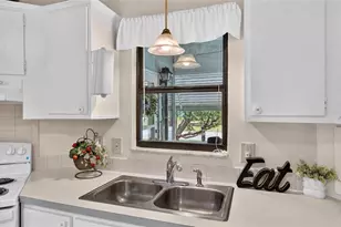 1736 Pebble Beach Ln, The Villages, FL 32159 - Photo 17