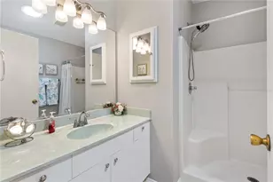 9319 SE 172nd Wayside Pl, The Villages, FL 32162 - Photo 17